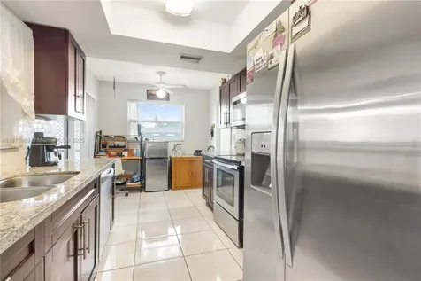 5723 NW 69th Avenue Tamarac FL 33321