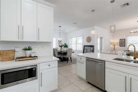 184 NE 36th Avenue Road Homestead FL 33033