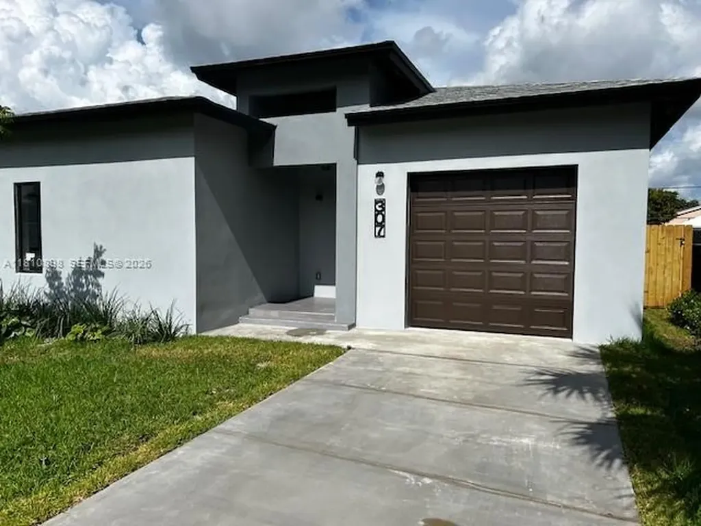 307 NW 28th Avenue Fort Lauderdale FL 33311