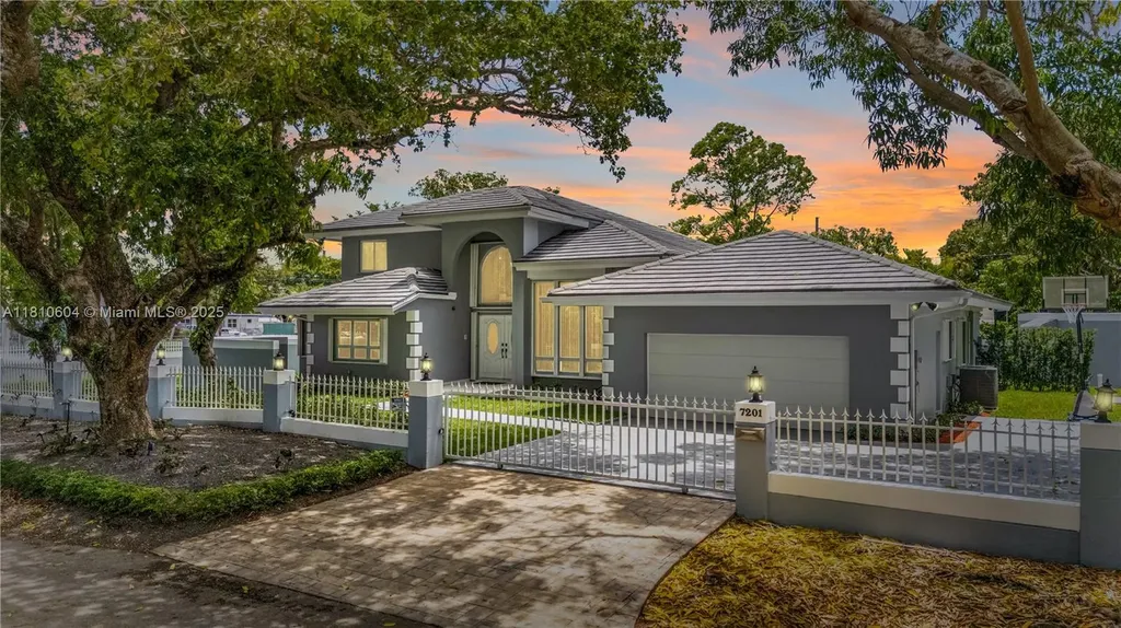 7201 SW 84th Place Miami FL 33143