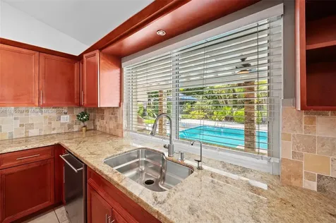 7350 SW 154th Terrace Palmetto Bay FL 33157