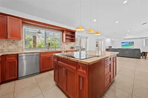 7350 SW 154th Terrace Palmetto Bay FL 33157