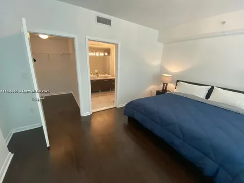 244 Biscayne Boulevard Miami FL 33132
