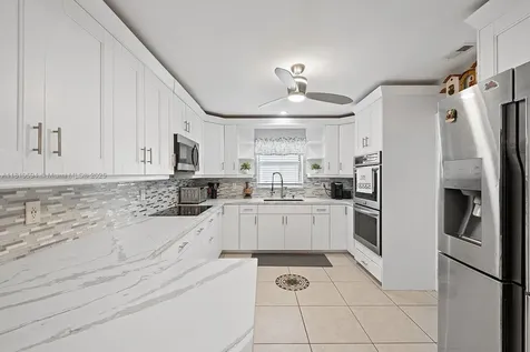 5808 Polk Street Hollywood FL 33021