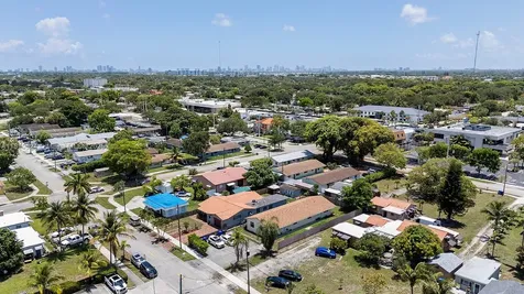 5808 Polk Street Hollywood FL 33021