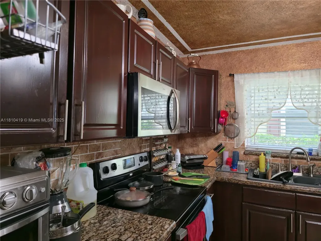 22374 SW 57th Circle Boca Raton FL 33428