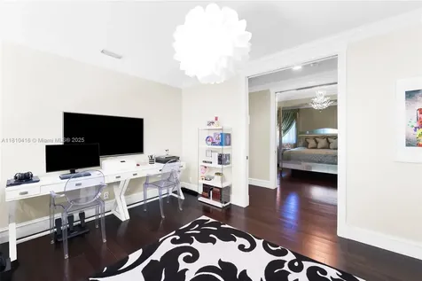 275 189th Terrace Sunny Isles Beach FL 33160