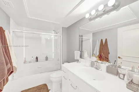 21055 Yacht Club Drive Aventura FL 33180