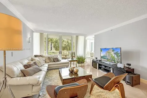21055 Yacht Club Drive Aventura FL 33180