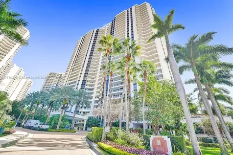 21055 Yacht Club Drive Aventura FL 33180