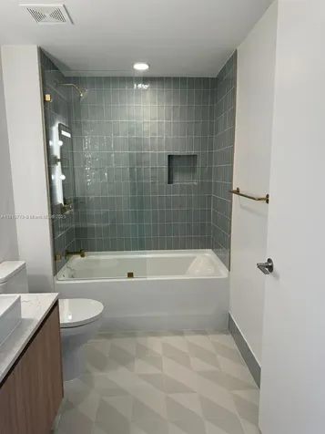 159 NE 6th Street Miami FL 33132