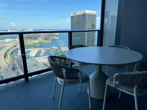 159 NE 6th Street Miami FL 33132
