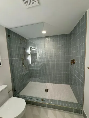 159 NE 6th Street Miami FL 33132