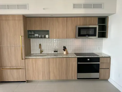 159 NE 6th Street Miami FL 33132