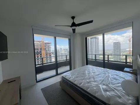 159 NE 6th Street Miami FL 33132