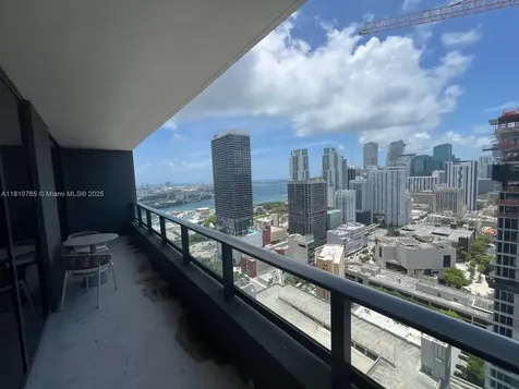 159 NE 6th Street Miami FL 33132