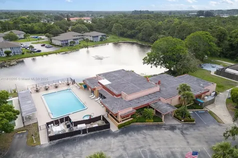 20 Lake Vista Trail Port St. Lucie FL 34952