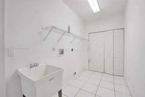 1463 SW 156th Way Pembroke Pines FL 33027