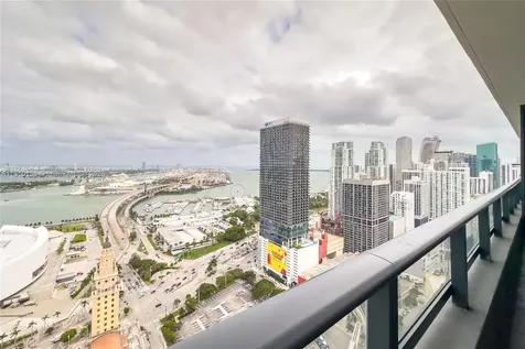 159 NE 6th Street Miami FL 33132