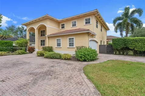 10733 SW 97th Terrace Miami FL 33176