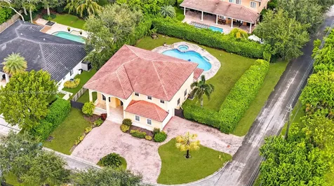 10733 SW 97th Terrace Miami FL 33176