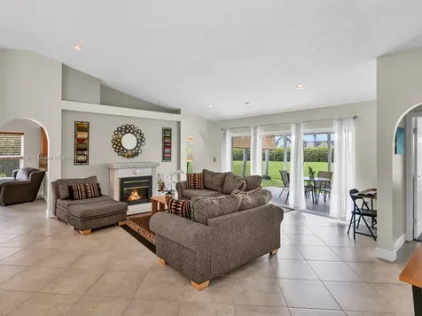18866 NW 1st Street Pembroke Pines FL 33029
