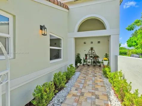18866 NW 1st Street Pembroke Pines FL 33029