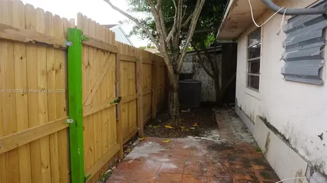 4479 NW 185th Street Miami Gardens FL 33055