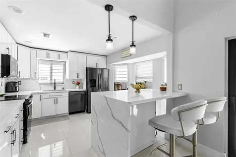 8279 NW 199th Street Hialeah FL 33015