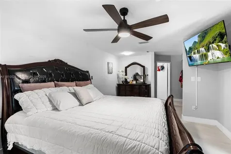 8279 NW 199th Street Hialeah FL 33015