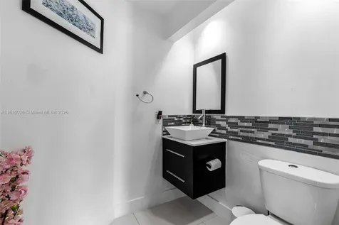 8279 NW 199th Street Hialeah FL 33015