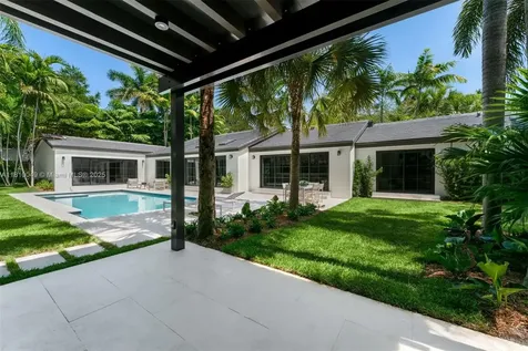 3883 Wood Avenue Miami FL 33133