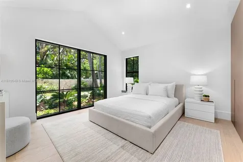 3883 Wood Avenue Miami FL 33133
