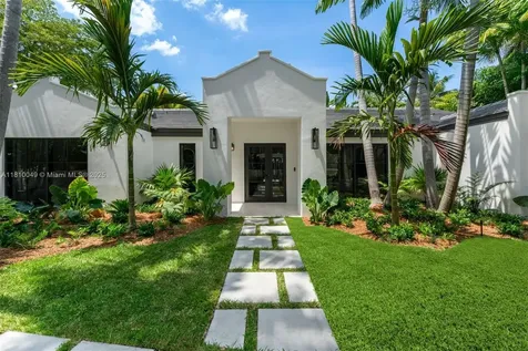 3883 Wood Avenue Miami FL 33133
