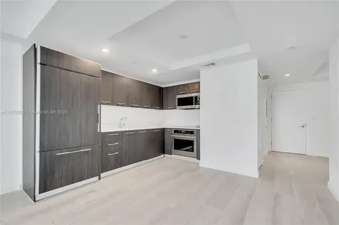 45 SW 9th Street Miami FL 33130