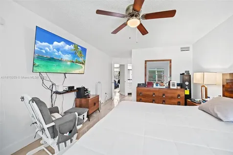 2649 SE 19th Court Homestead FL 33035