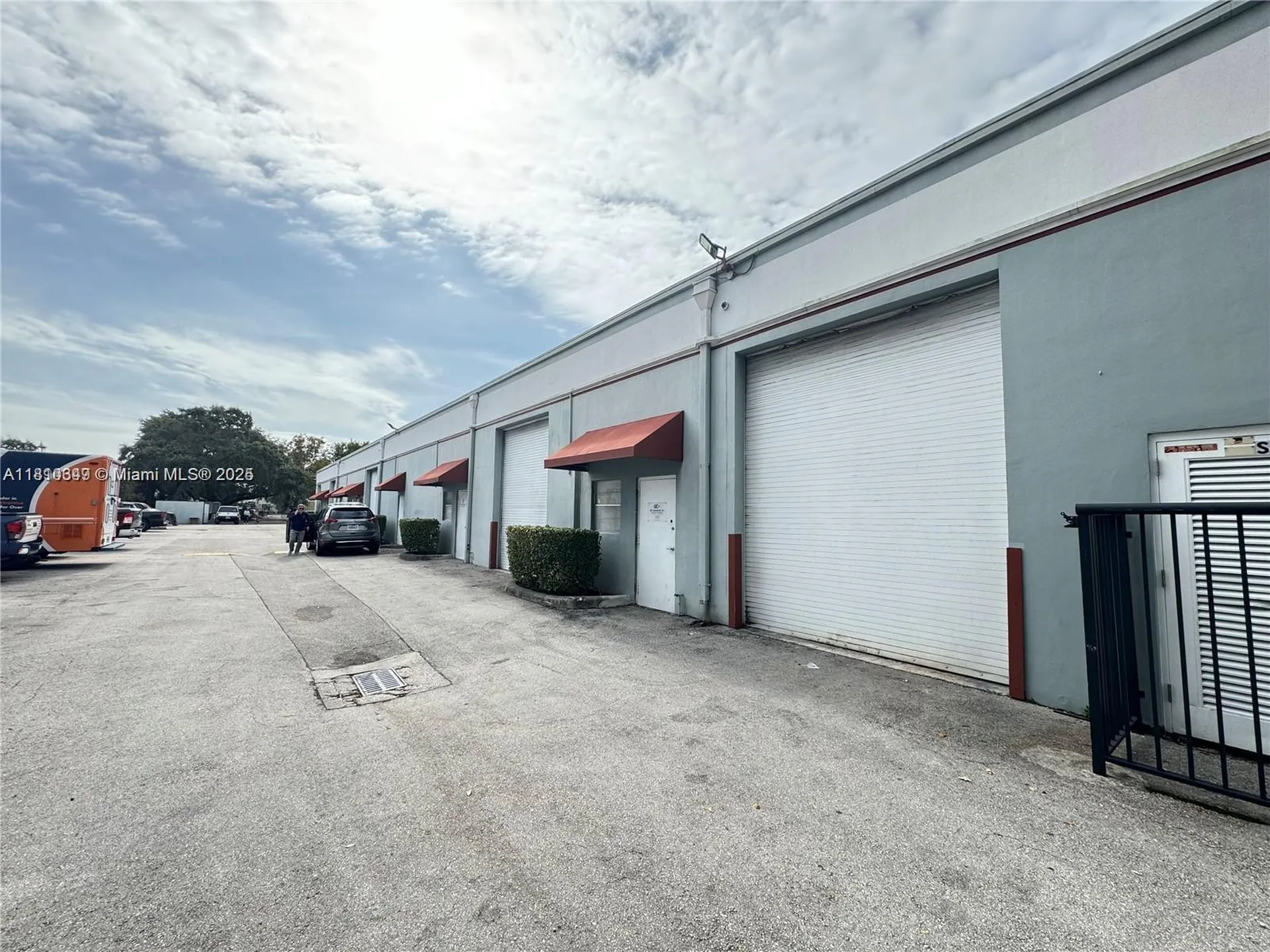 2870 Stirling Road Hollywood FL 33020