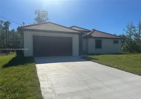 2002 E 13th Street Lehigh Acres FL 33972