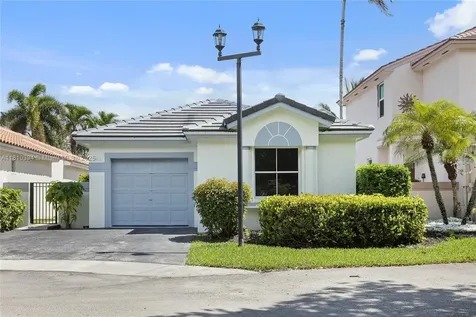 7572 NW 3rd Street Plantation FL 33317