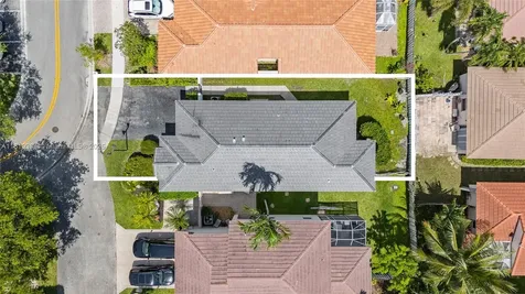 7572 NW 3rd Street Plantation FL 33317