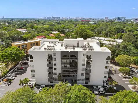 2715 Tigertail Avenue Miami FL 33133