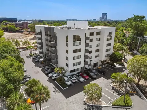 2715 Tigertail Avenue Miami FL 33133