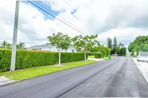 30600 SW 193rd Avenue Homestead FL 33030