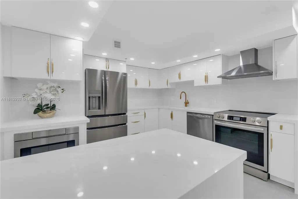 1201 S Ocean Drive Hollywood FL 33019