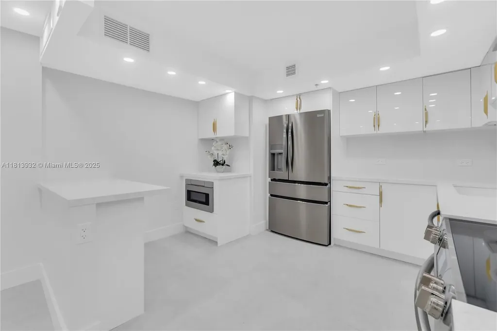 1201 S Ocean Drive Hollywood FL 33019