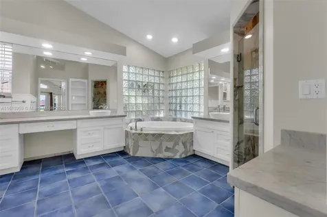 9935 NW 49th Place Coral Springs FL 33076