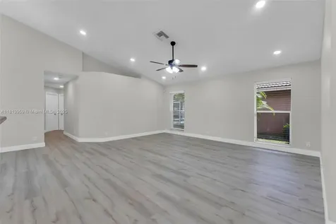 9935 NW 49th Place Coral Springs FL 33076
