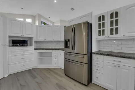 9935 NW 49th Place Coral Springs FL 33076