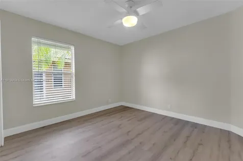 9935 NW 49th Place Coral Springs FL 33076