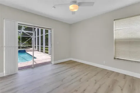 9935 NW 49th Place Coral Springs FL 33076